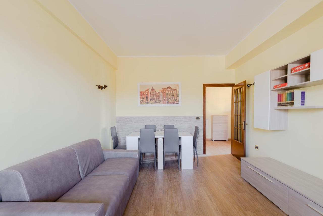 Le Rondini Apartment, 5 Persone, 2 Balconi, Policlinico Tor Vergata E Casilino Roma Dış mekan fotoğraf